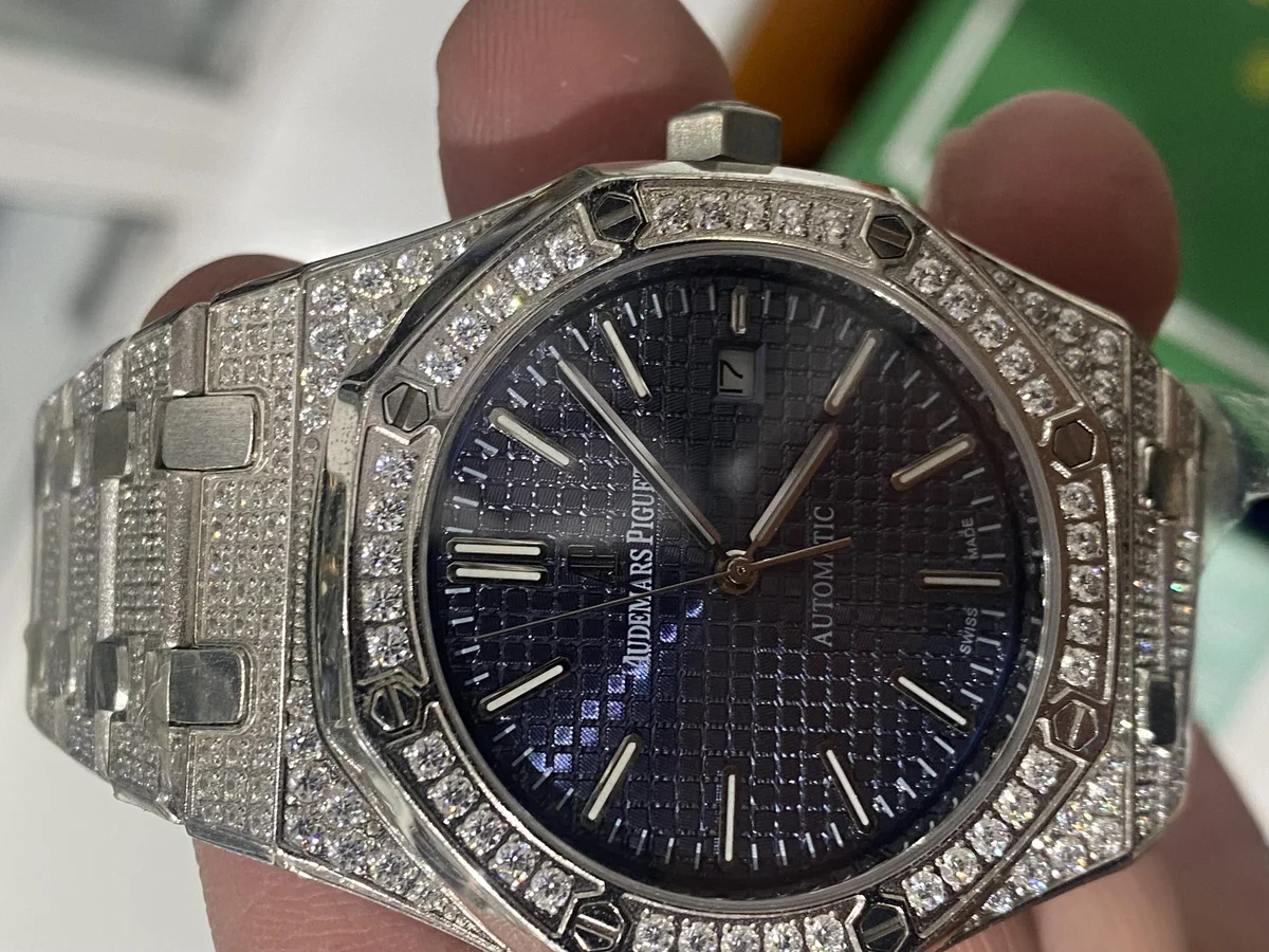 audemars piguet royal oak offshore - luxury timepiece