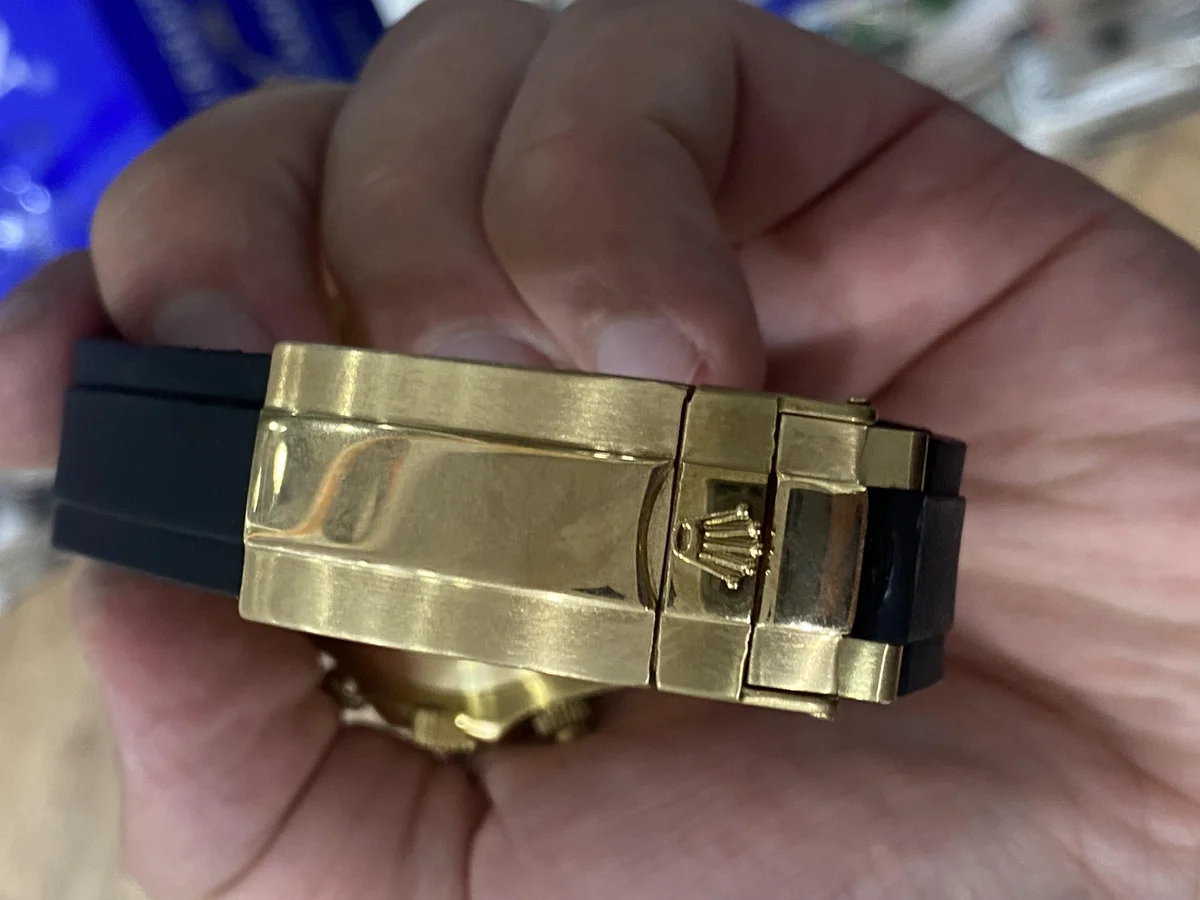 automatic vs quartz watches detailed comparison 2 - luxury timepiece