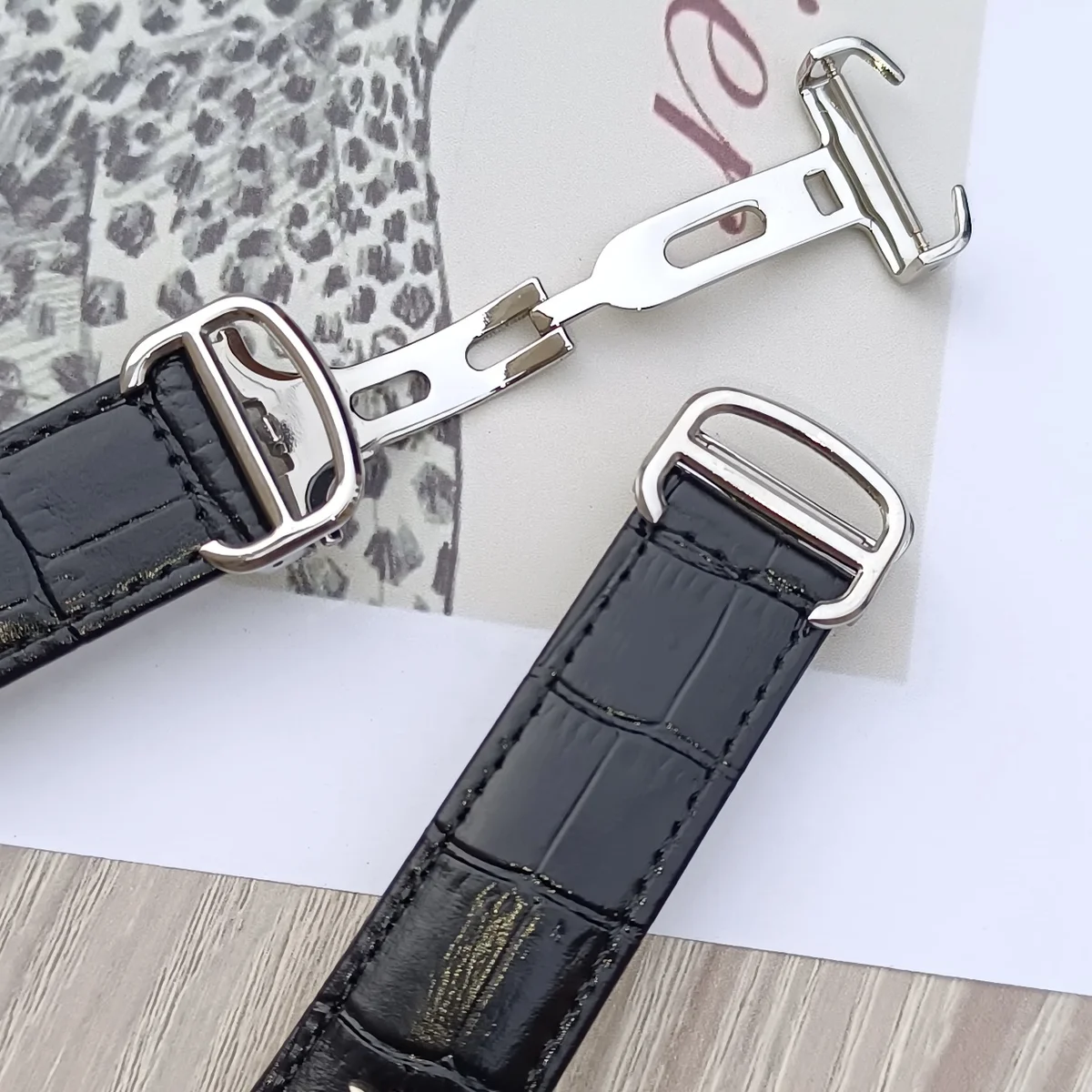 cartier panthere watch in depth review 3
