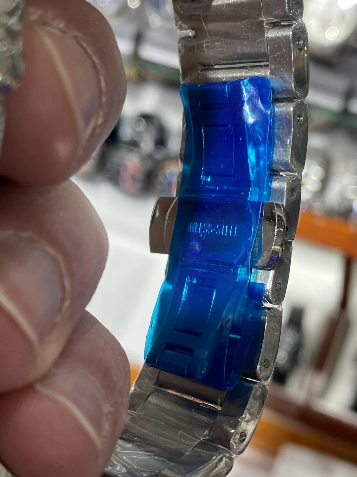 1960s Luxury Watch Collecting - detail