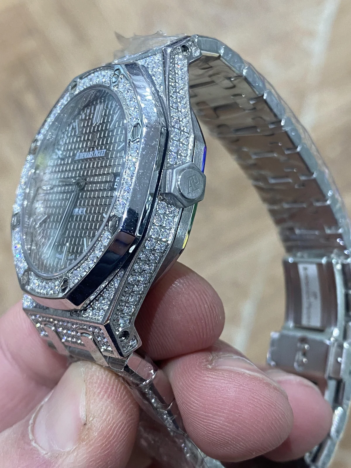 AP Royal Oak Blue Dial Guide - detail