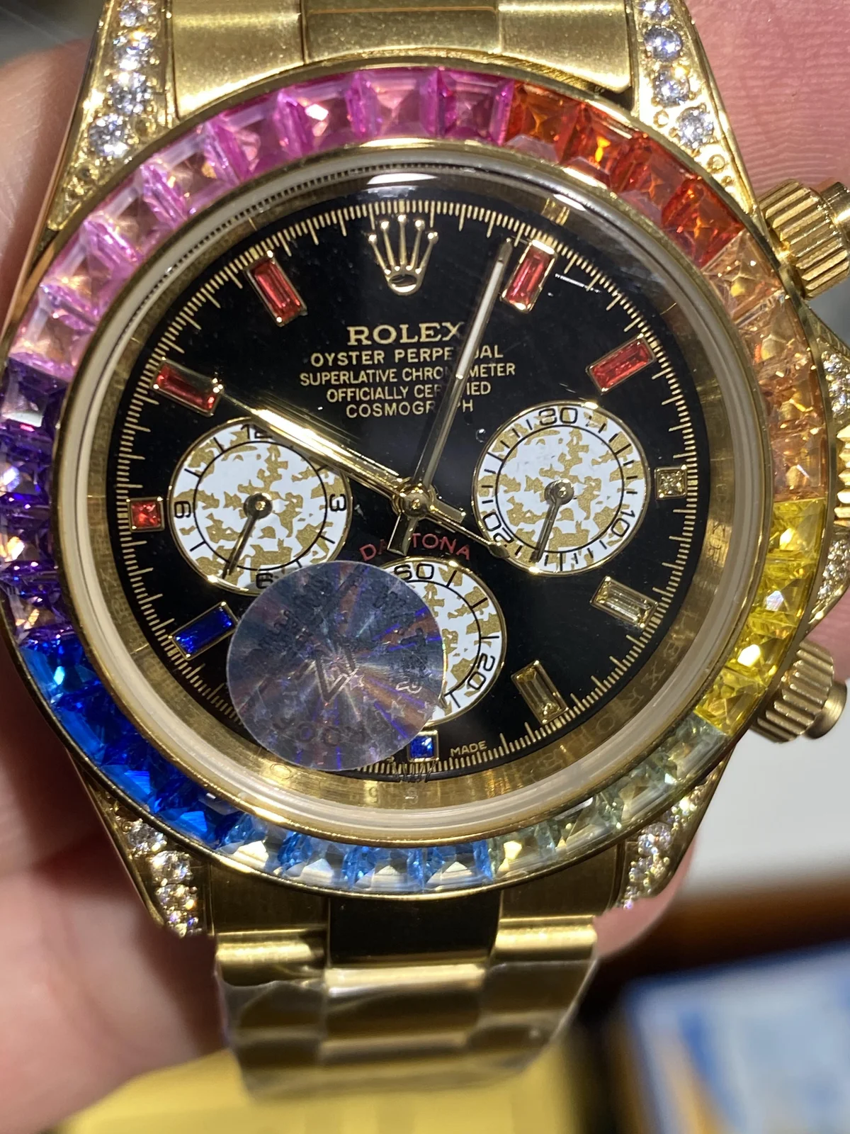 Rolex Sea-Dweller vs Submariner - detail