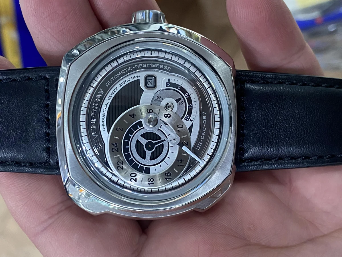 SevenFriday P-Series Review - detail