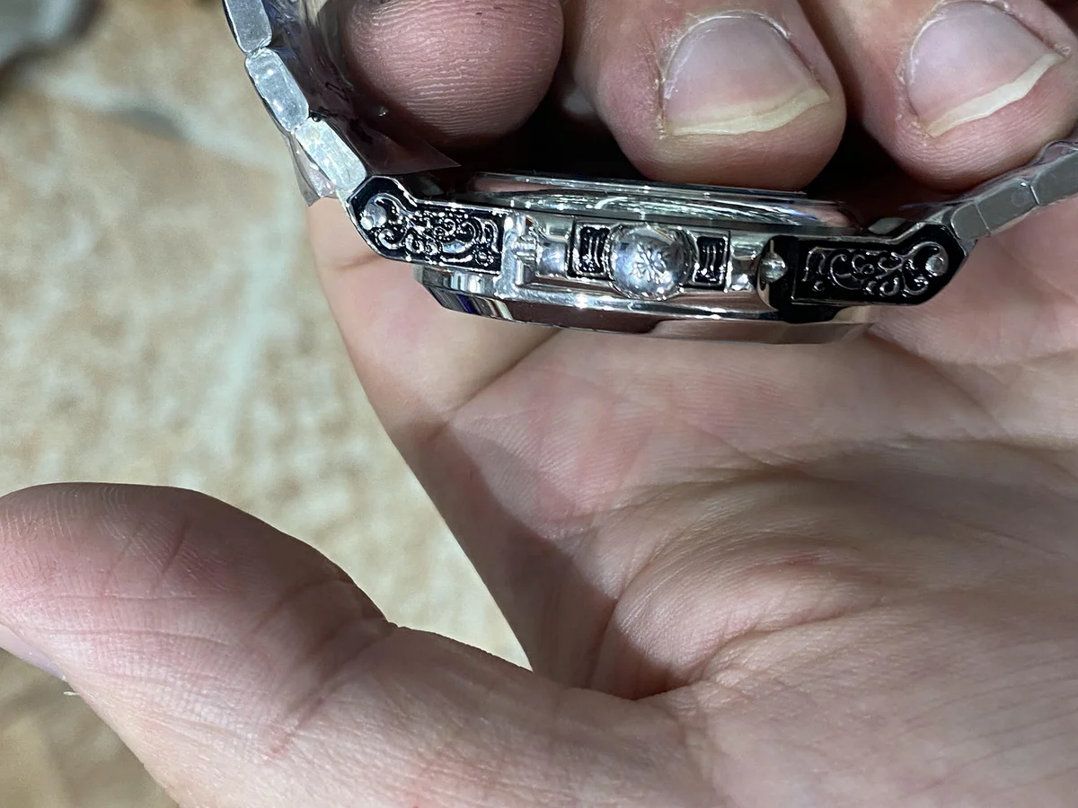 Perpetual Calendar Complication Guide - detail