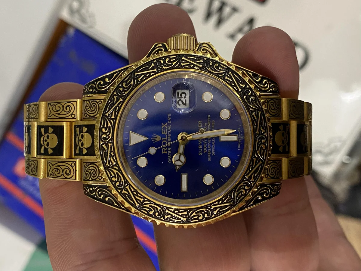 Rolex Crown Logo History - detail