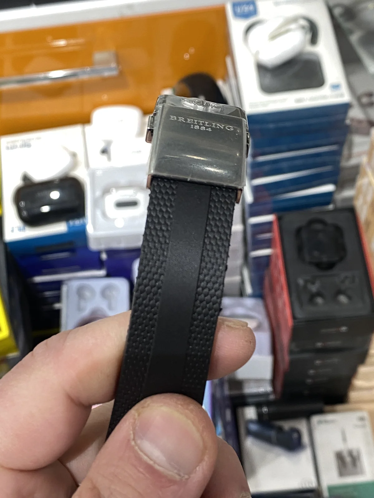 Best Pilot Watches Luxury 2026 - detail