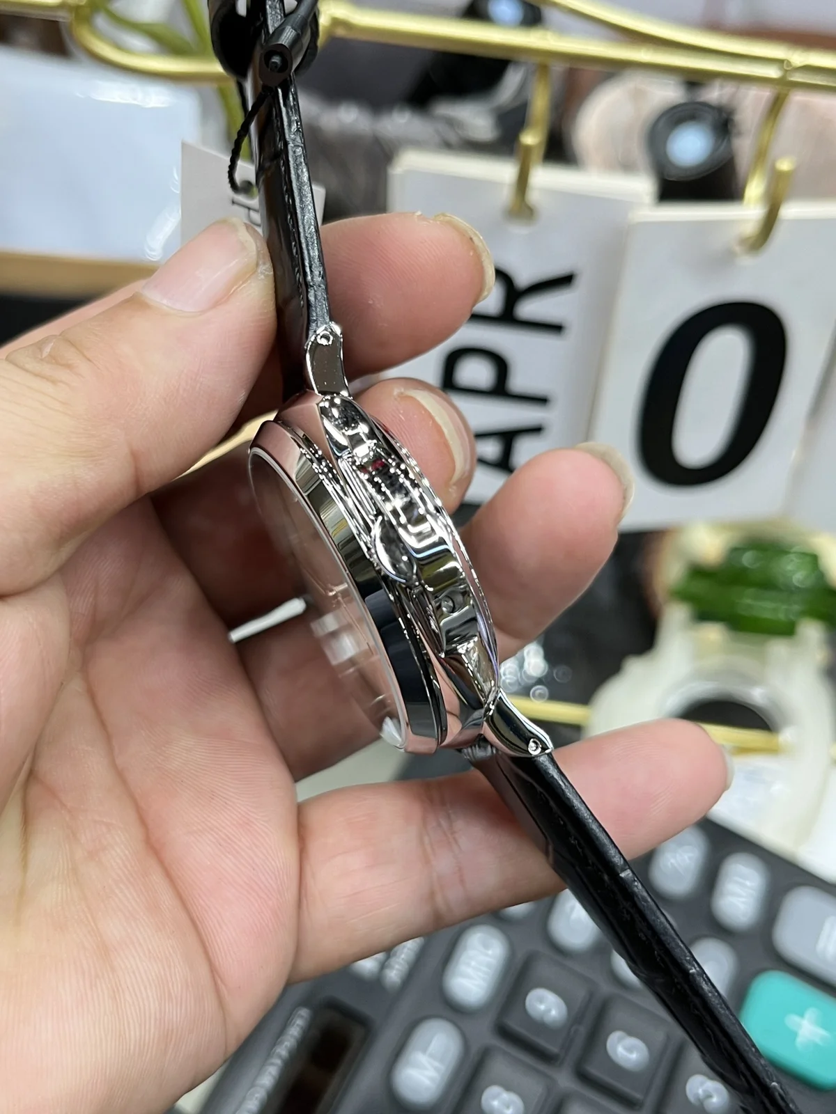 Omega Planet Ocean Review - detail