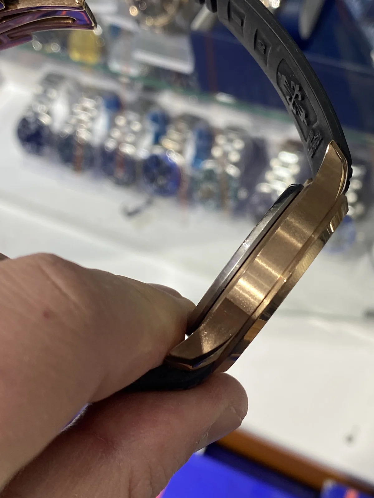 Perlage and Anglage Watch Guide - detail