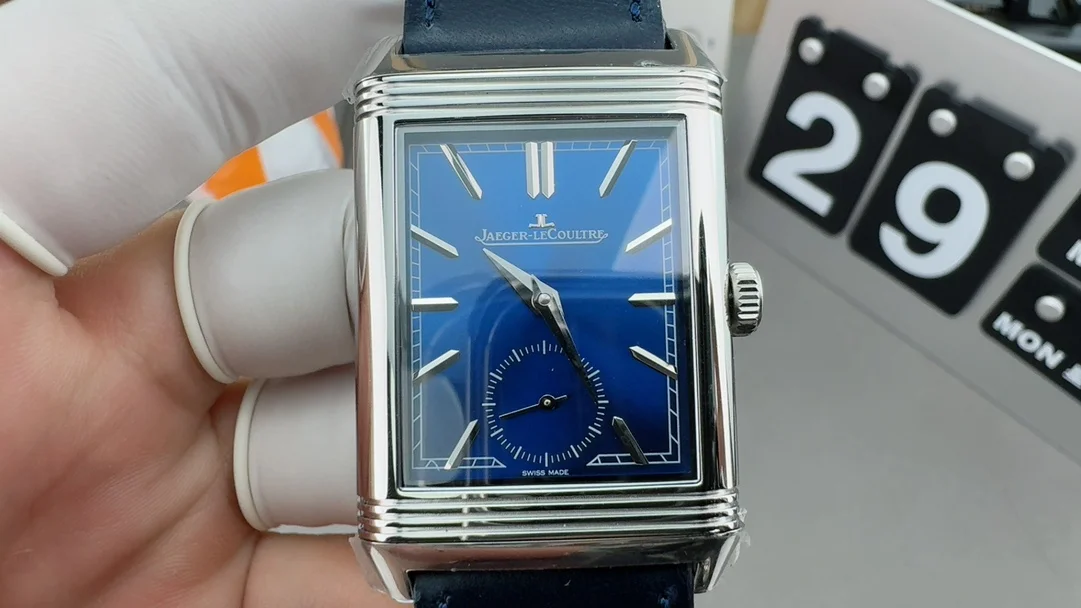 Omega Seamaster 007 Edition - detail