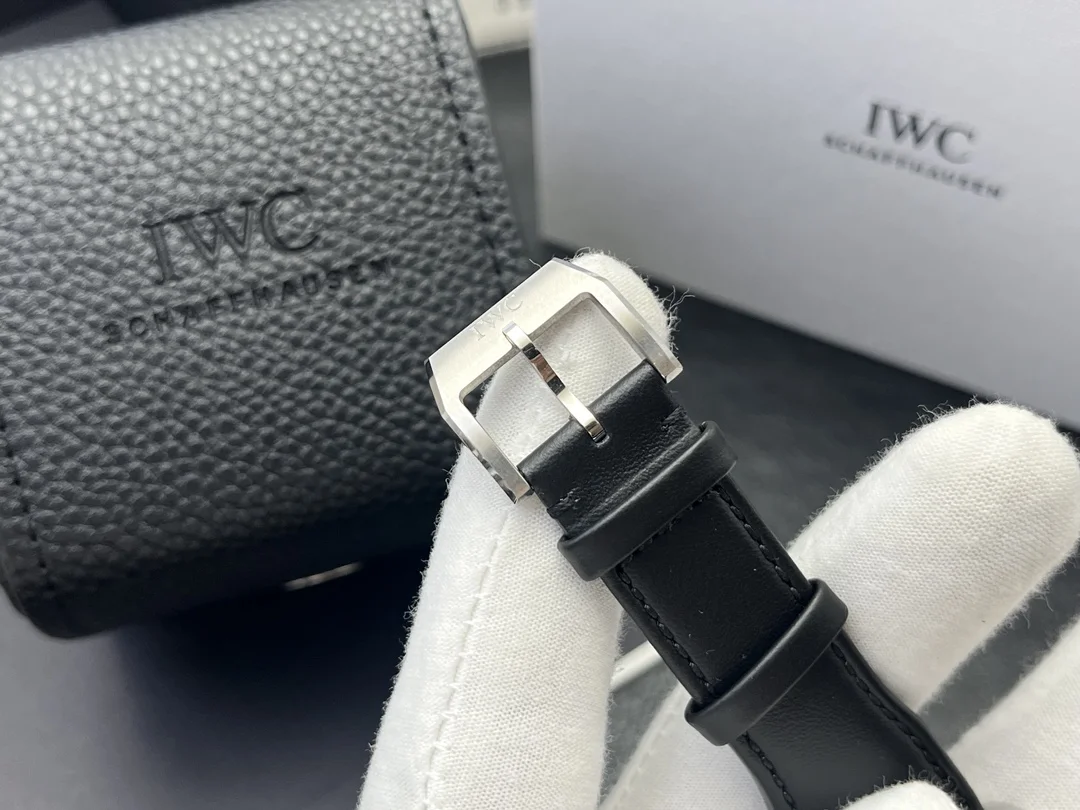 Omega Seamaster 007 Edition - overview